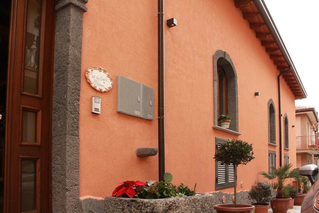 L'Arco Dei Sogni Hotell Malvagna Exteriör bild