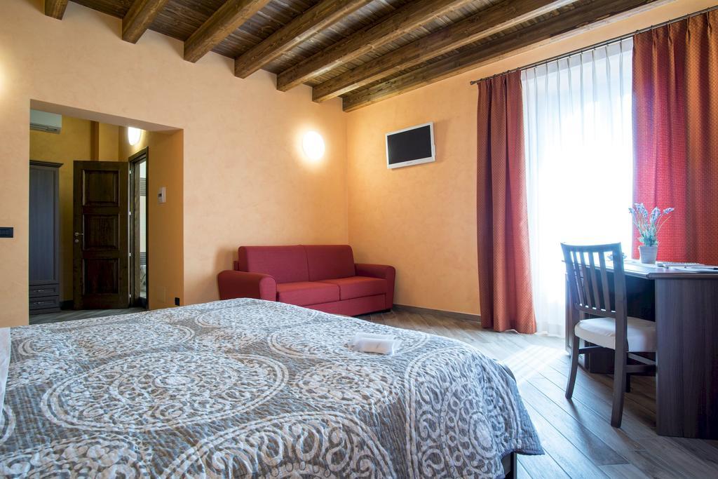 L'Arco Dei Sogni Hotell Malvagna Exteriör bild