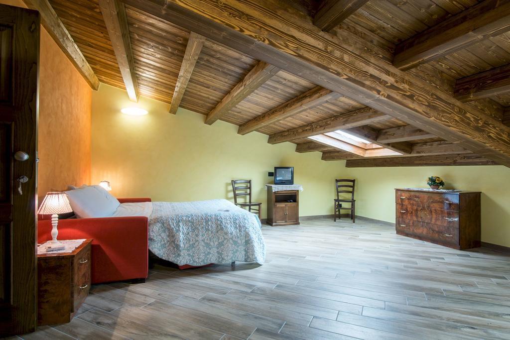 L'Arco Dei Sogni Hotell Malvagna Exteriör bild