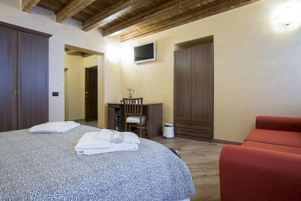 L'Arco Dei Sogni Hotell Malvagna Exteriör bild